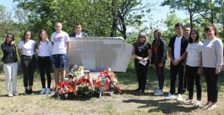 Почитаме паметта на 13-те подложени на сеч априлци от Радилово и Брацигово